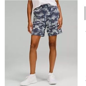 Lululemon Loungeful HR short 7”